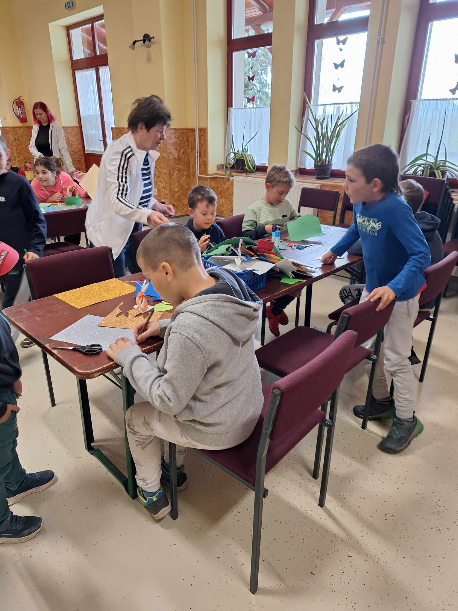 lesencetomaj 0417 1