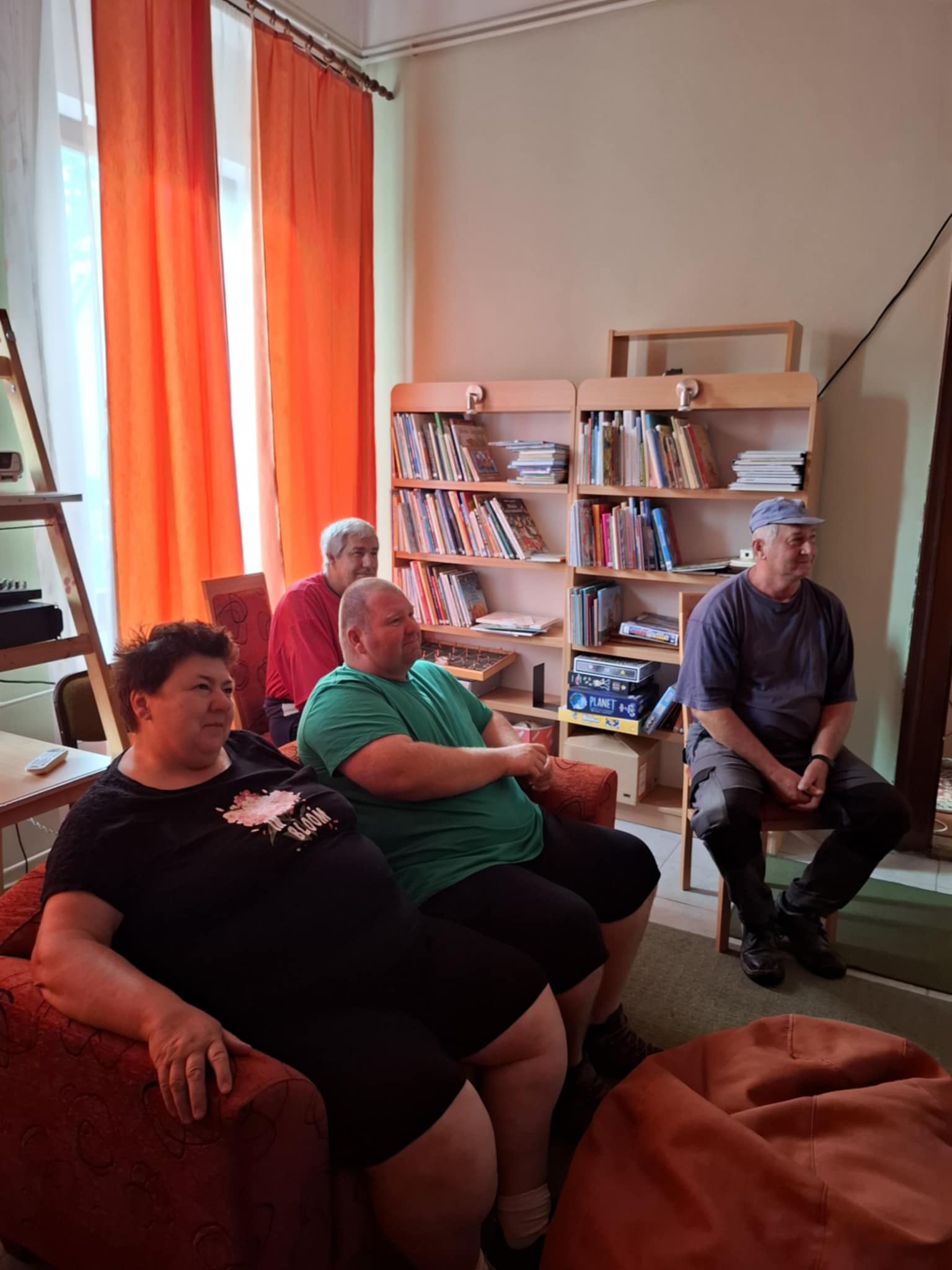 hosztot konyvtarmozi 1