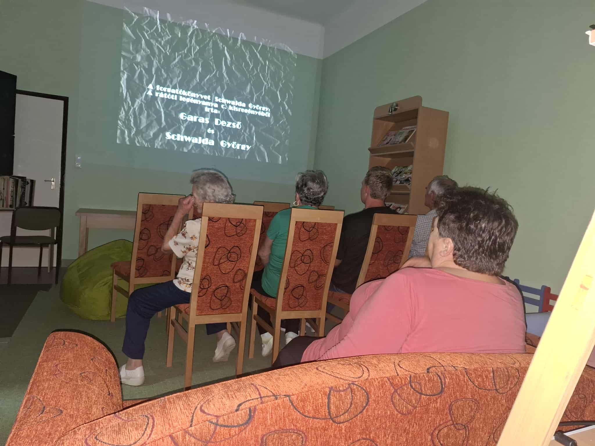 hosztot konyvtarmozi 9 2