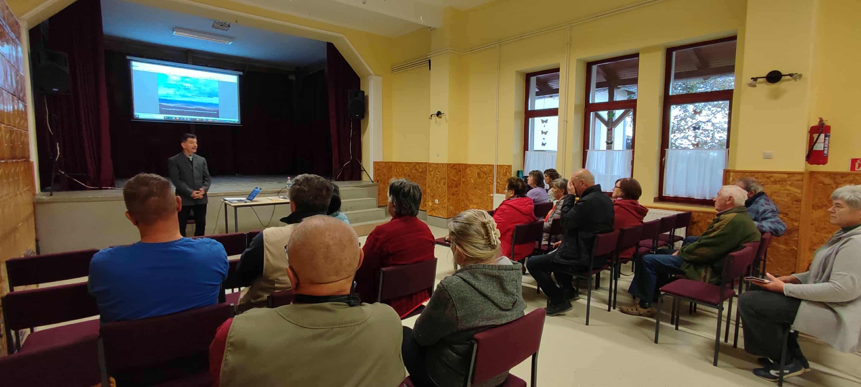 lesencetomaj hangodilaszlo 1