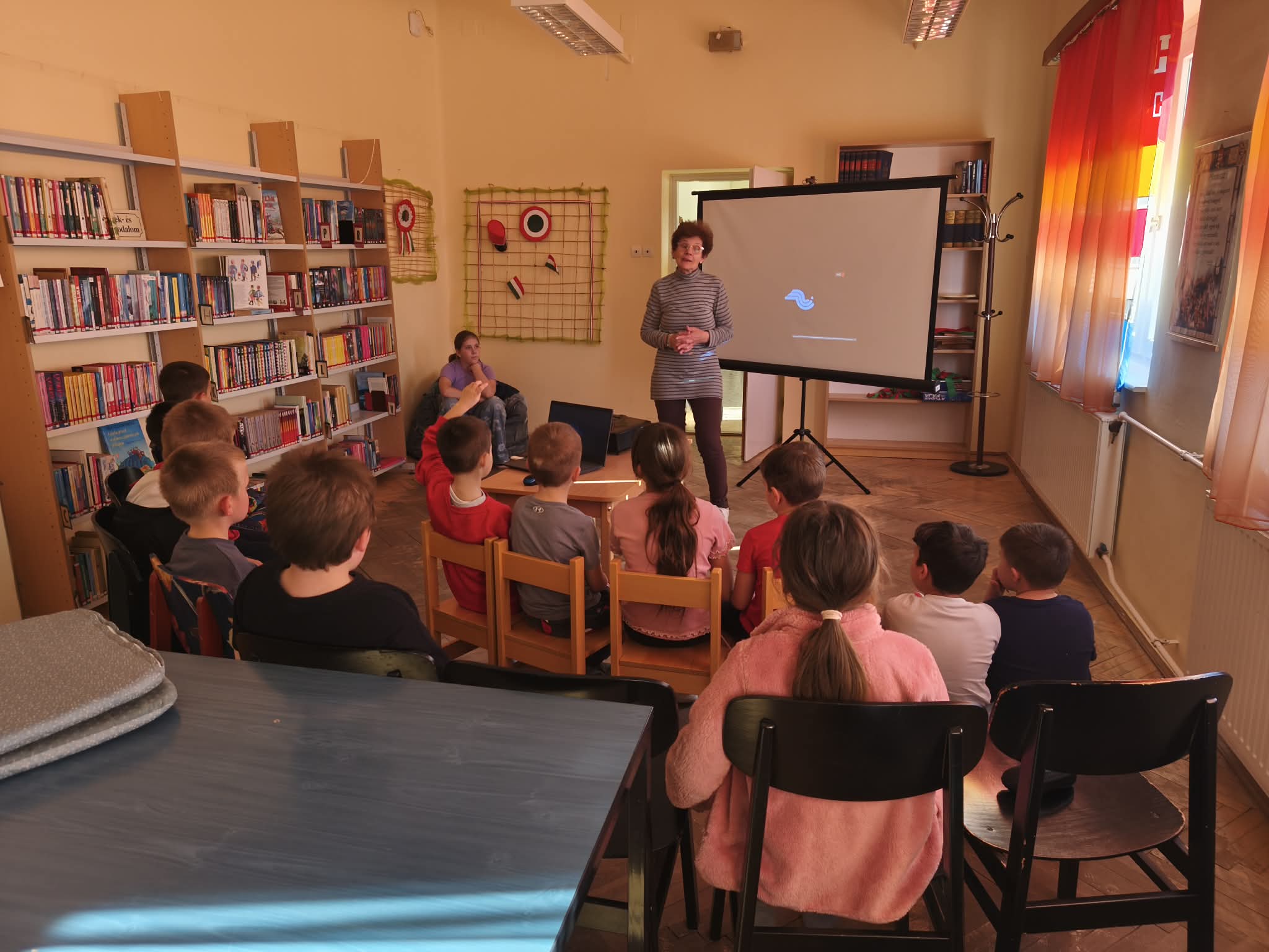 szentkiralyszabadja konyvtarmozi 03 5